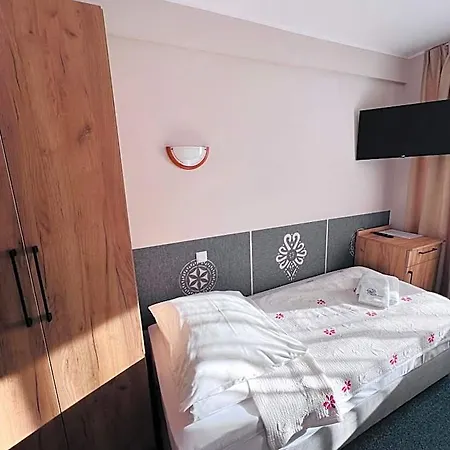 Bed & Breakfast Osrodek Wypoczynkowy Start 3*